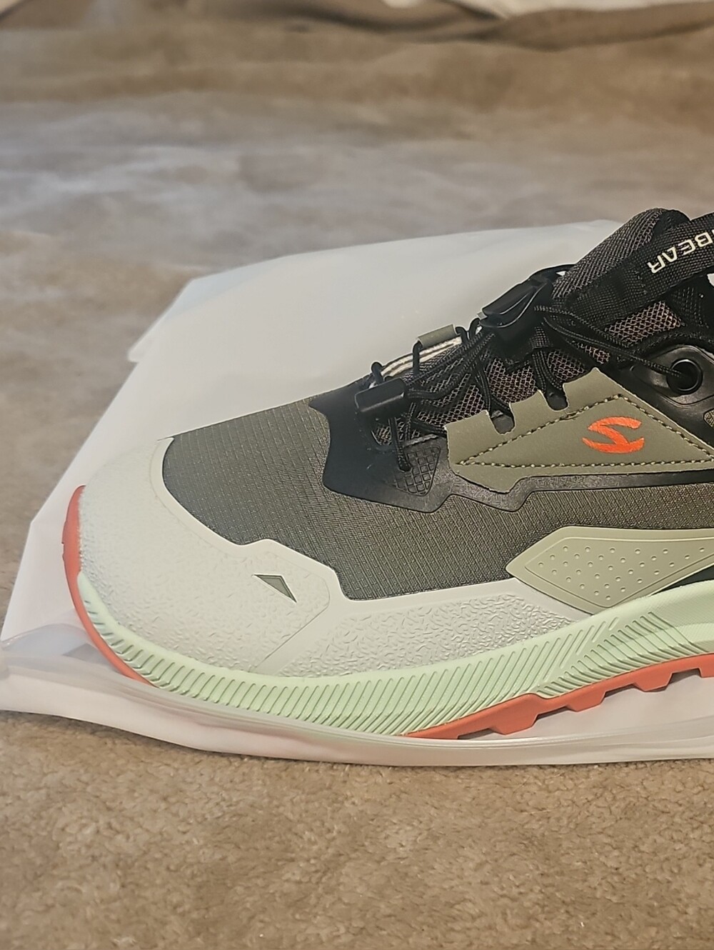 Stratus Trail Sneakers